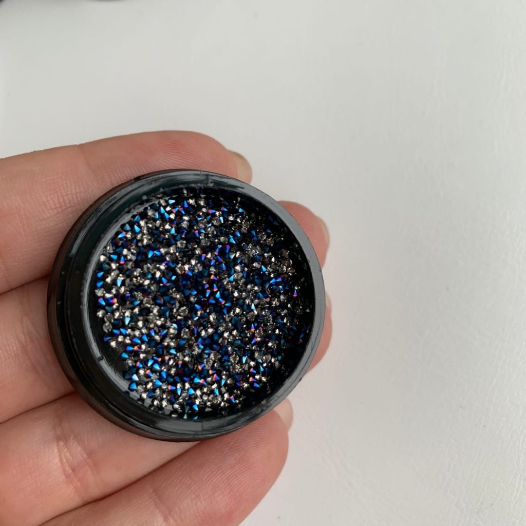 Кристаллы декоративные в баночке Синий бриллиант (1 мм)