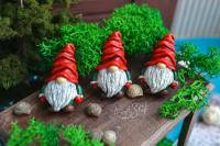 Миниатюра из полимерной глины Гном 23*35 мм., от ЮGartShop
