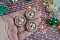 Миниатюра из полимерной глины Фишка 9 3/4, от ЮGartShop