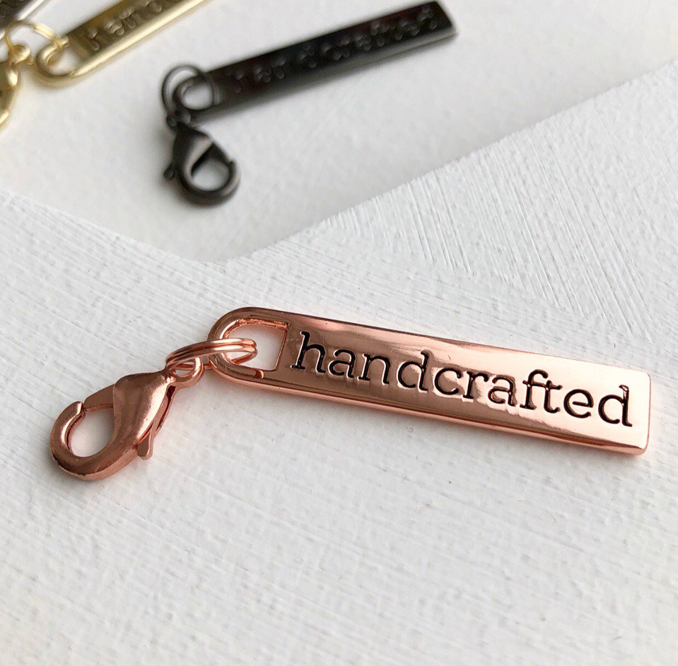 Металлический лейбл "Handcrafted" розовое золото