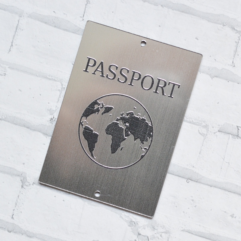 Табличка из пластика "Passport" с земным шаром Серебро
