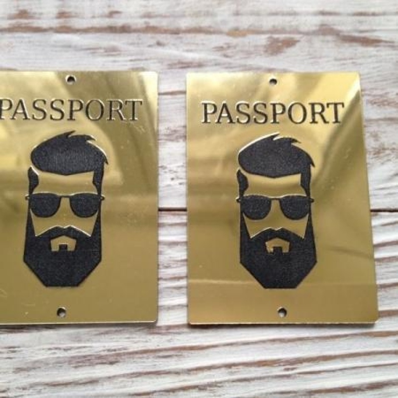 Табличка из пластика "Паспорт с бородой" Золото