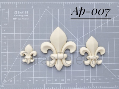 Отливка из пластика Геральдические лилии