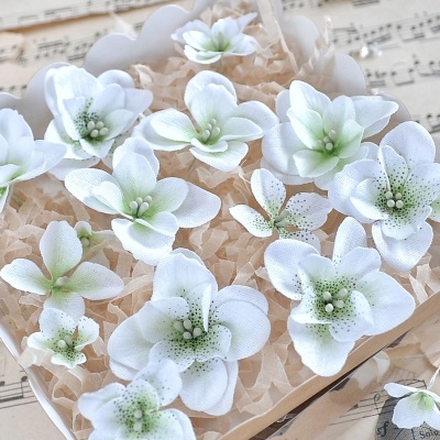 Набор цветов "Гортензии" белые из ткани, 14 цветов, от Ваниной Оксаны